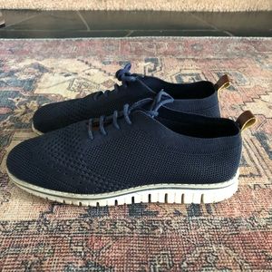 Size 5 youth boys Steve Madden shoes